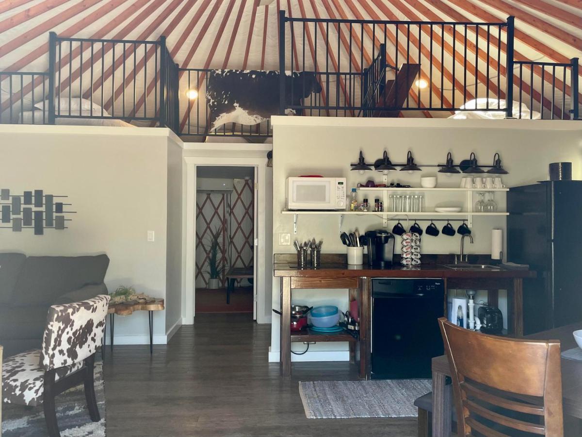 Escalante Yurts - Luxury Lodging Экстерьер фото