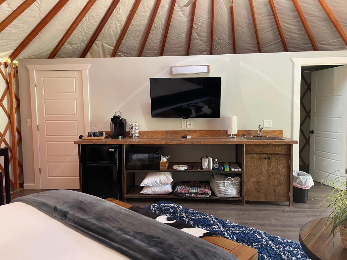 Escalante Yurts - Luxury Lodging Экстерьер фото