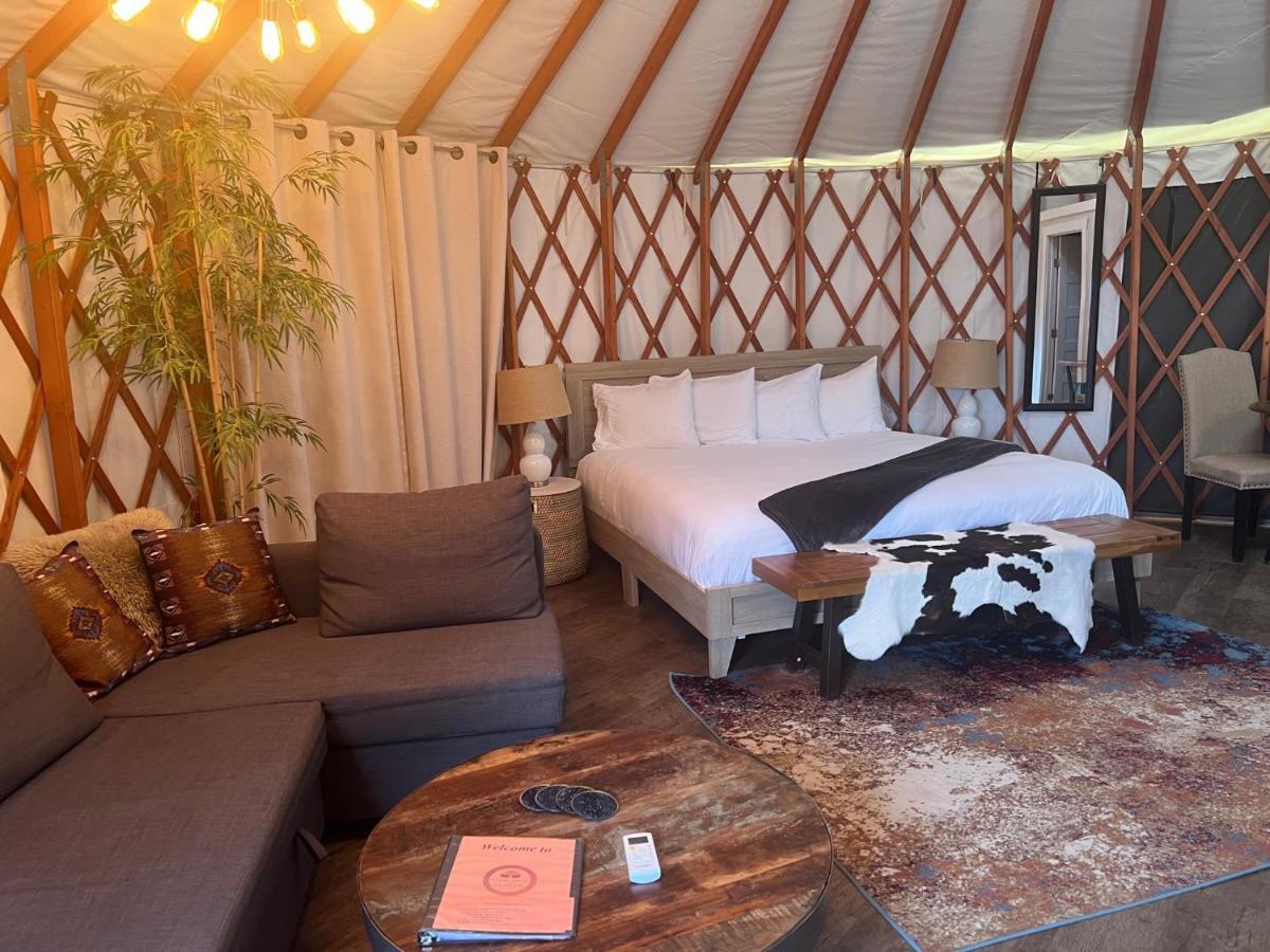 Escalante Yurts - Luxury Lodging Экстерьер фото