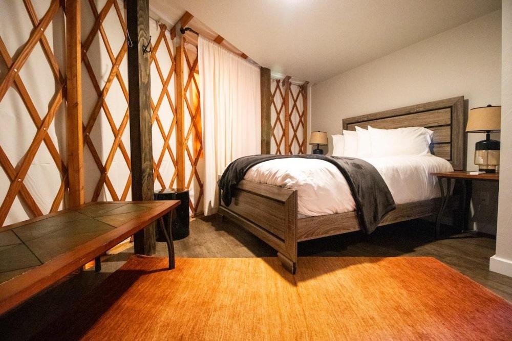 Escalante Yurts - Luxury Lodging Экстерьер фото
