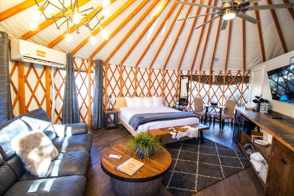 Escalante Yurts - Luxury Lodging Экстерьер фото